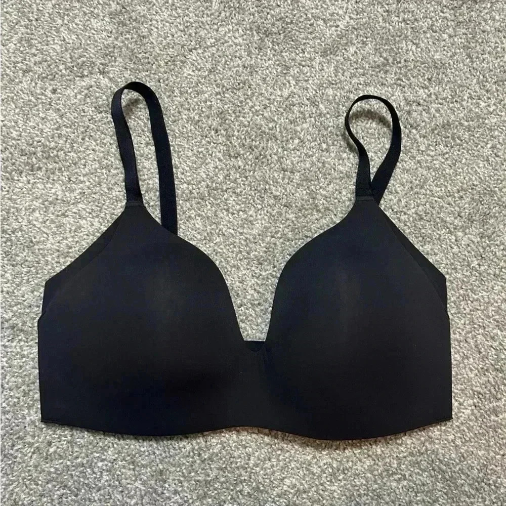 Knix Black Seamless Wireless Bra